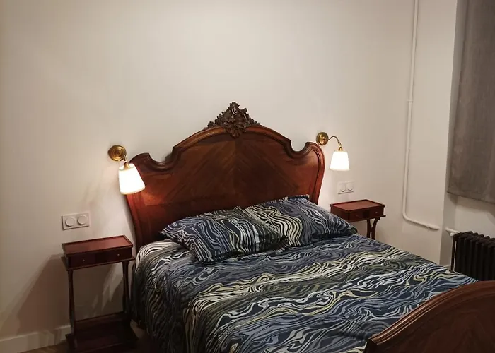Appartamento Direct : T2 Authentique Et Chaleureux Versailles